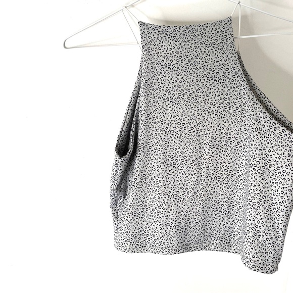 Gaze Grey Animal Print Cropped Halter Tank Top NWT - Picture 5 of 5
